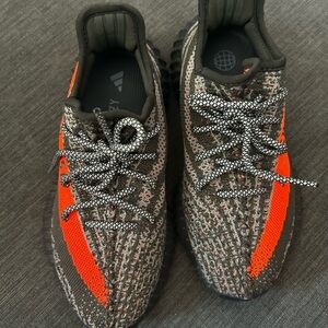 YEEZY BOOST 350 V2